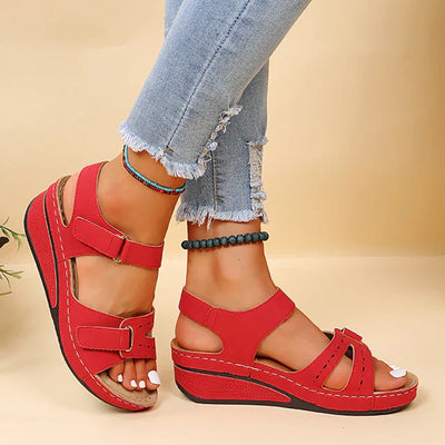 Loes - Open toe orthopedic sandals